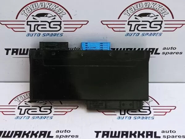 BMW 1 Series Body Control Module BCM 6135 9177985 01 / 9177984 01 - Image 2