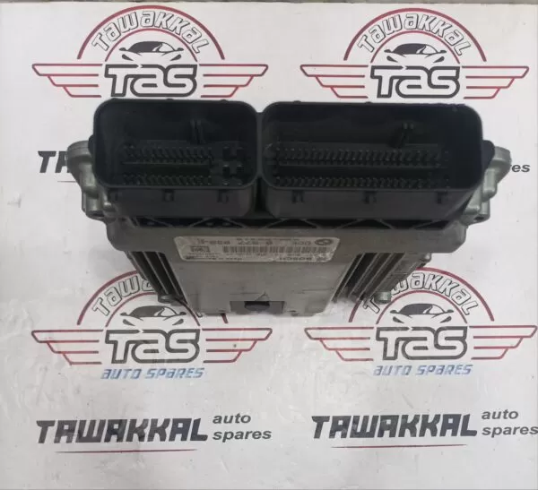 BMW X5 F10 F11 F15 F30 F32 F25 F26 3.0d N57 Diesel Engine Control Unit 8577839 - Image 4