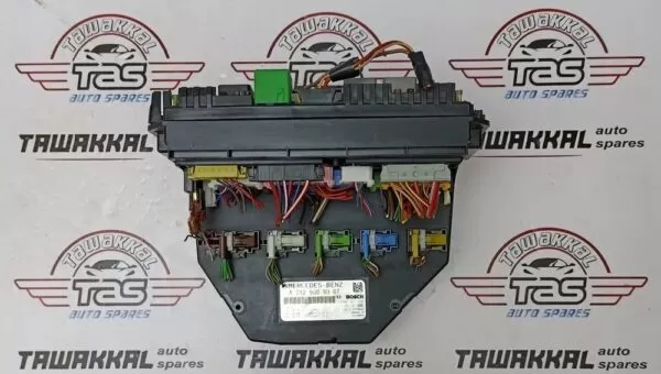 Mercedes Benz C E Class W204 W212 Fuse Box Control Module A2129008007 / A 212 900 80 07