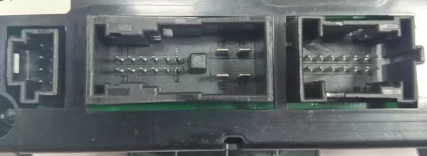   MERCEDES-BENZ C-CLASS C200 W204 CLIMATE CONTROL AC PANEL A2048304190 2007-2014 - Image 4