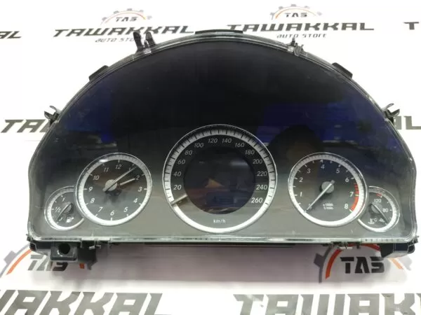 MERCEDES-BENZ E-CLASS E200 W212 SPEEDOMETER CLUSTER A2129003213 2009-2016