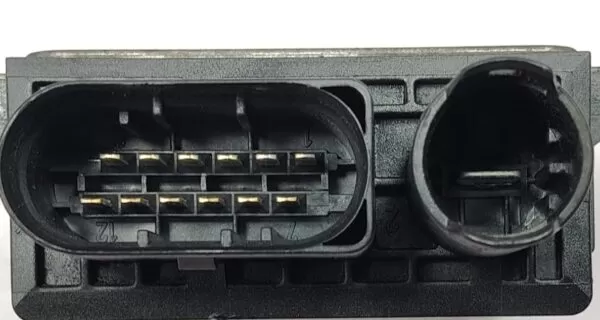 MERCEDES-BENZ ML 250 PLUG REALY FUEL PUMP CONTROL MODILE A6421532279 2005-2012 - Image 4