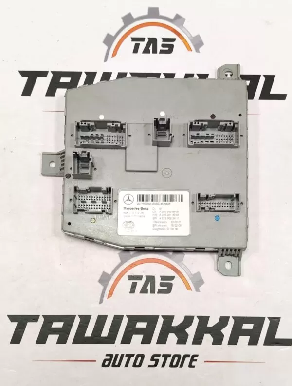     MERCEDES-BENZ C-CLASS FUSEBOX SAM BODY CONTROL MODULE A2059006921 2007-2014